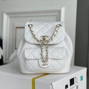 Classic CHANEL Bag: A Stylish and Versatile Choice for Elegance